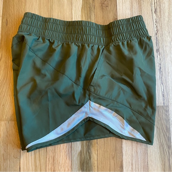 Active shorts - Picture 2 of 4